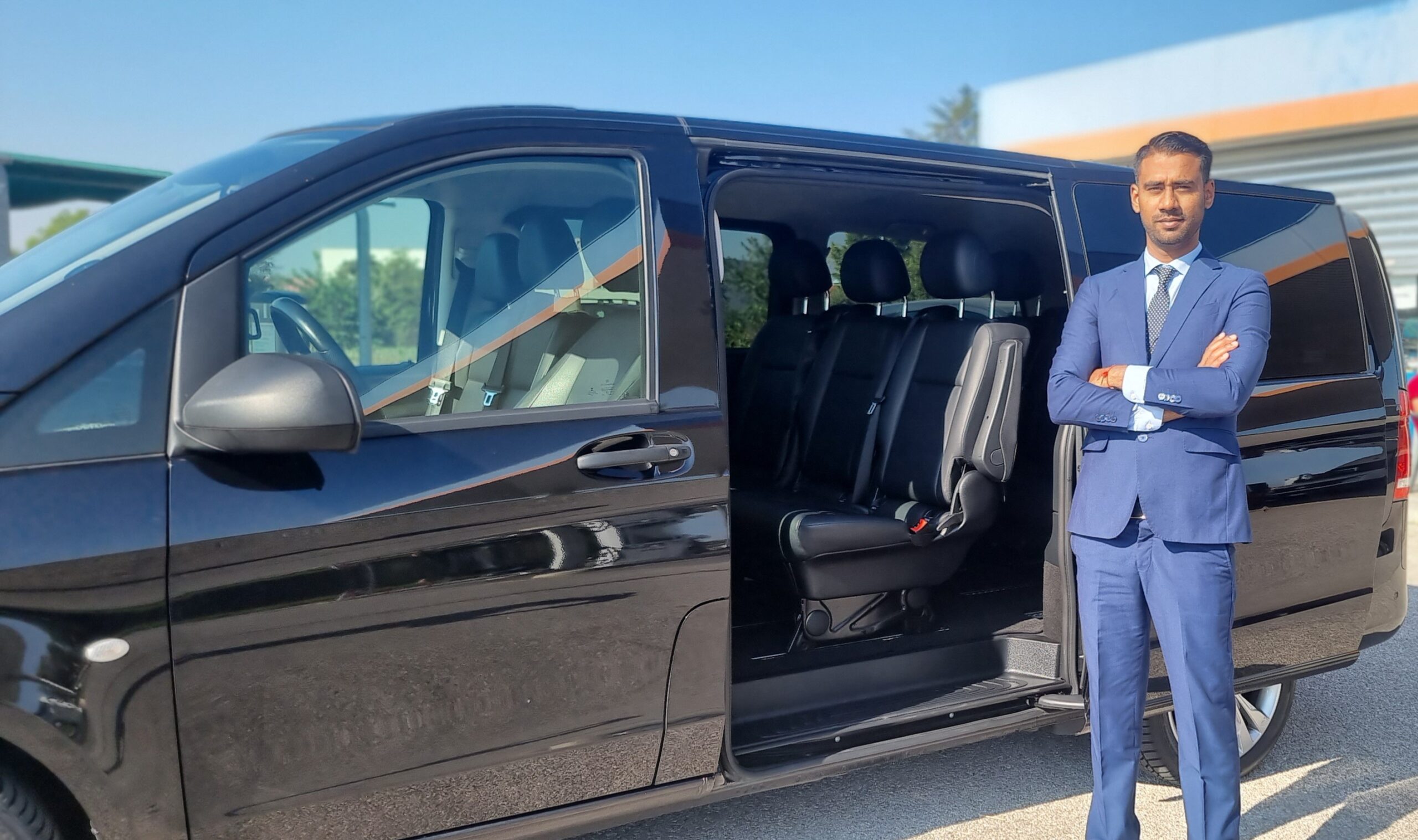 foto del conducente con il van